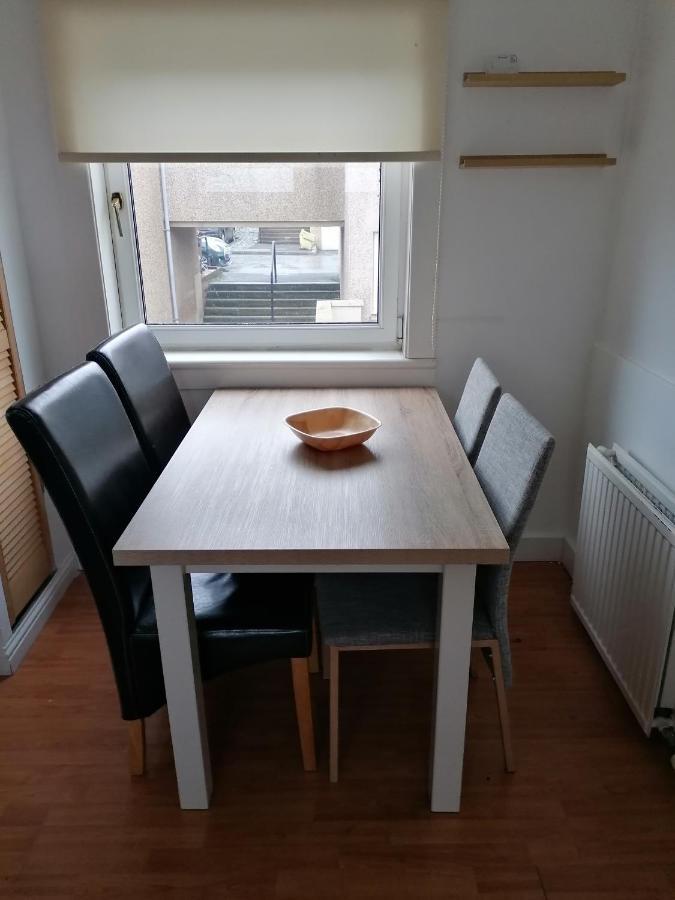 Bathgate Handy House Екстериор снимка